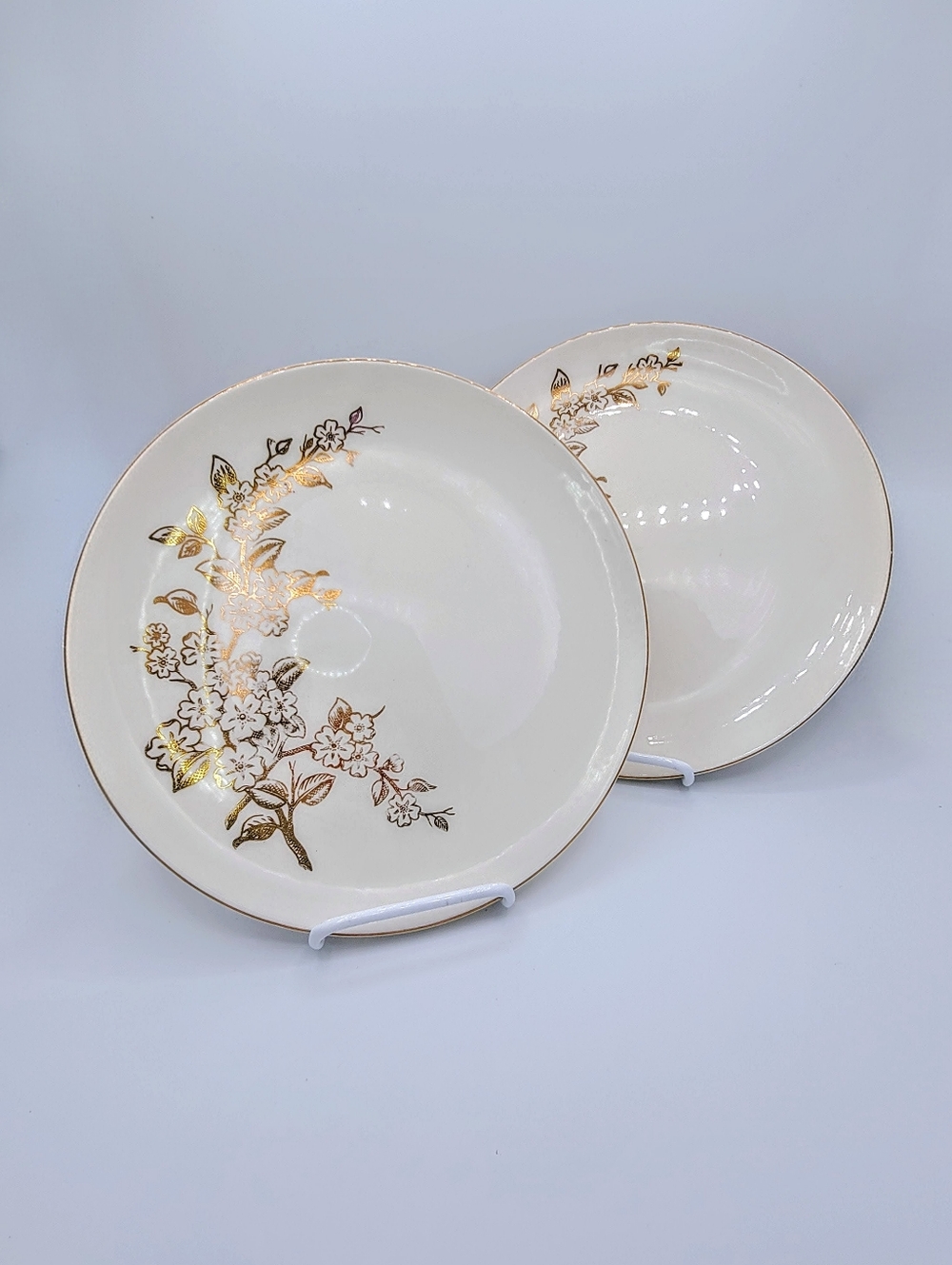 Knowles Apple Blossom X4013 Dinner Plates 10” Gold Trim Freda Diamond Set 2 Vtg